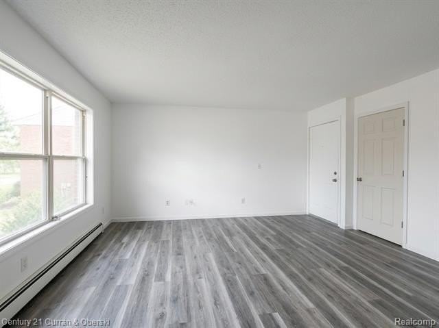 284 School St - Photo 5 of 11