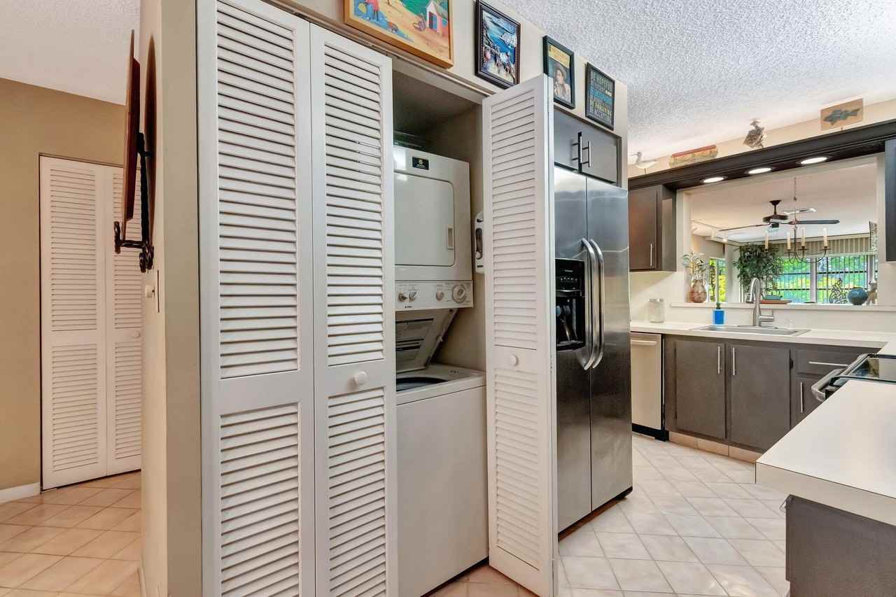 13194 Lucinda Palm Ct #D - Photo 7 of 25