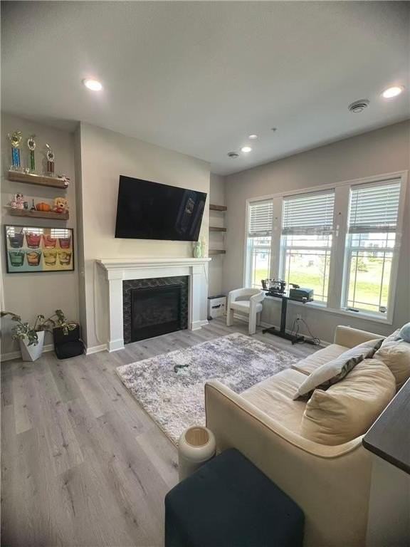 8055 Arrowwood Ln N - Photo 2 of 8