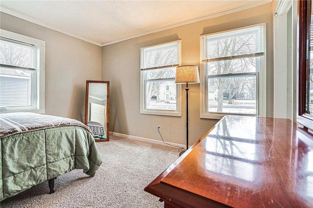 16724 Upper 5th St N - Photo 6 of 9