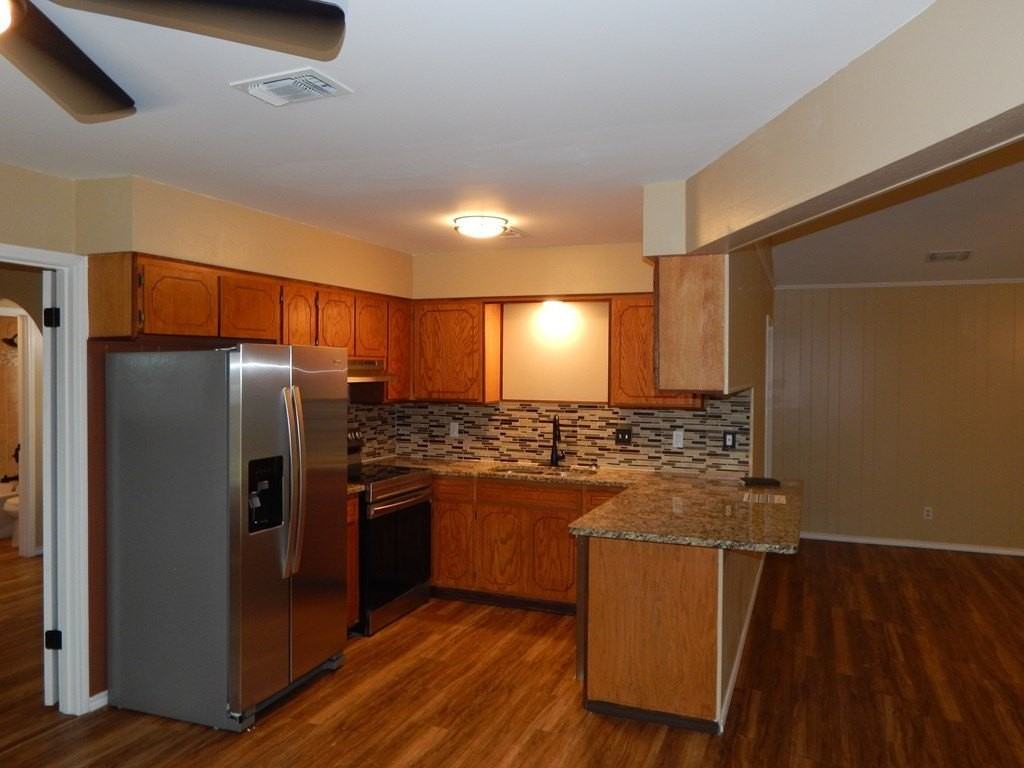 3550 Clare Dr - Photo 5 of 10