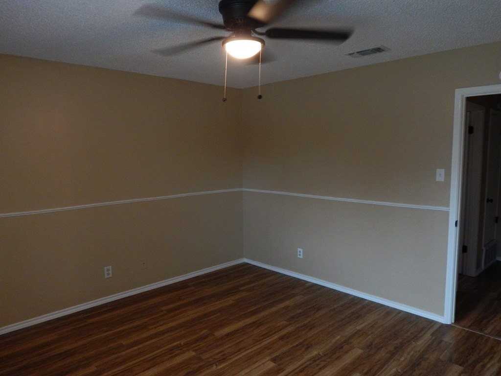 3550 Clare Dr - Photo 7 of 10