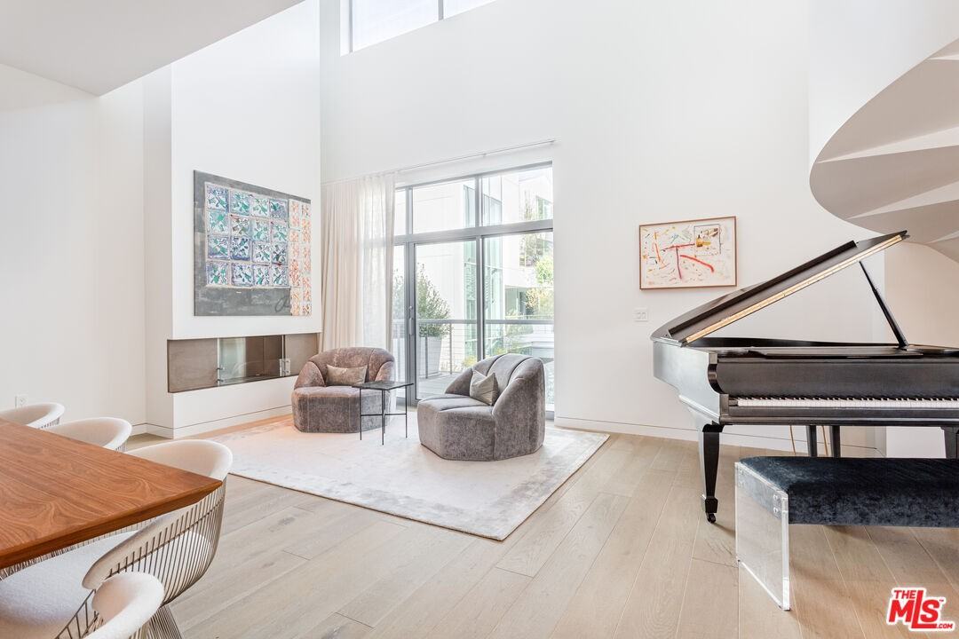 8600 Wilshire Blvd #1 - Photo 4 of 17