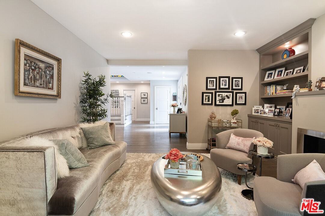 9145 Sawyer St #1 - Photo 7 of 31