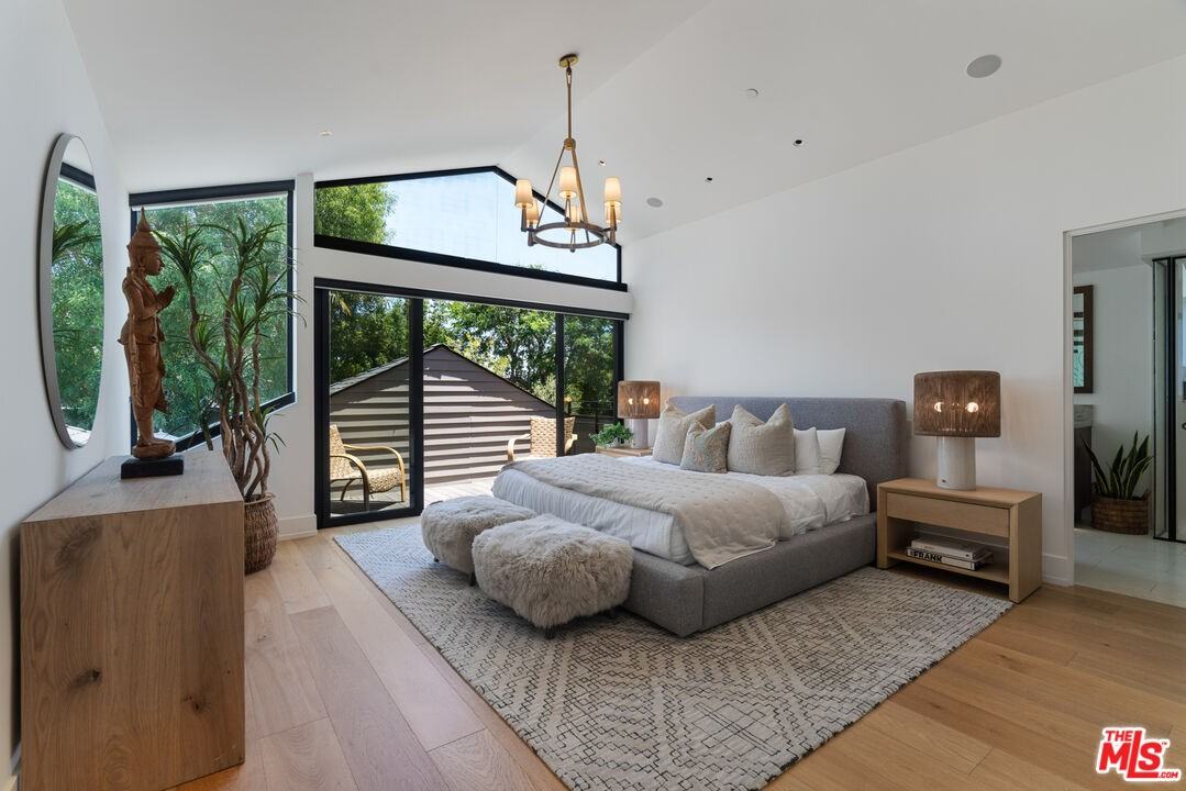 929 Marco Pl #1 - Photo 4 of 50