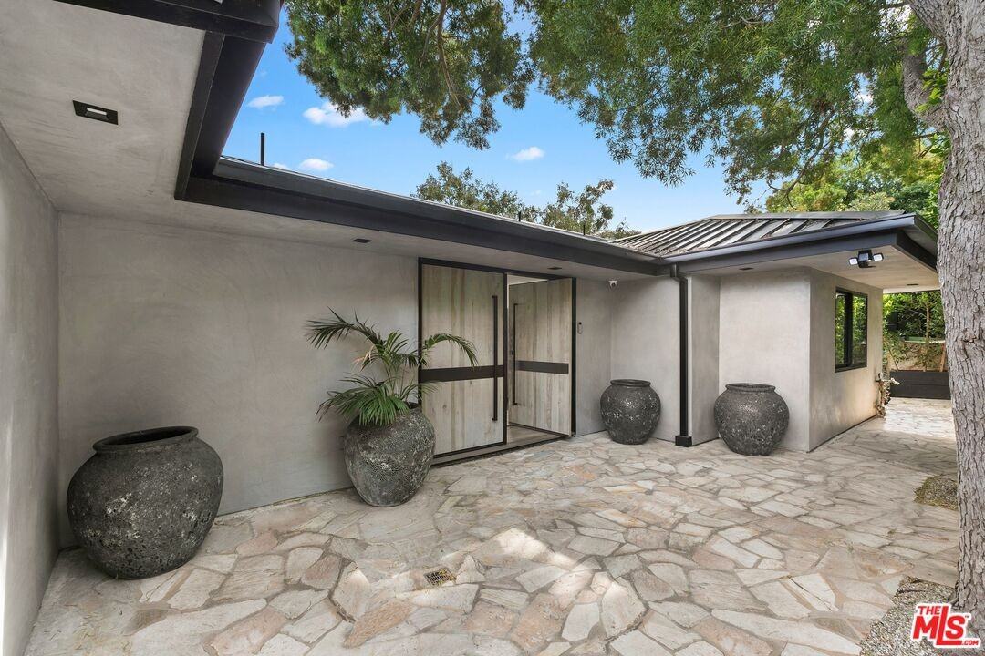 11010 Chalon Rd #1 - Photo 4 of 33