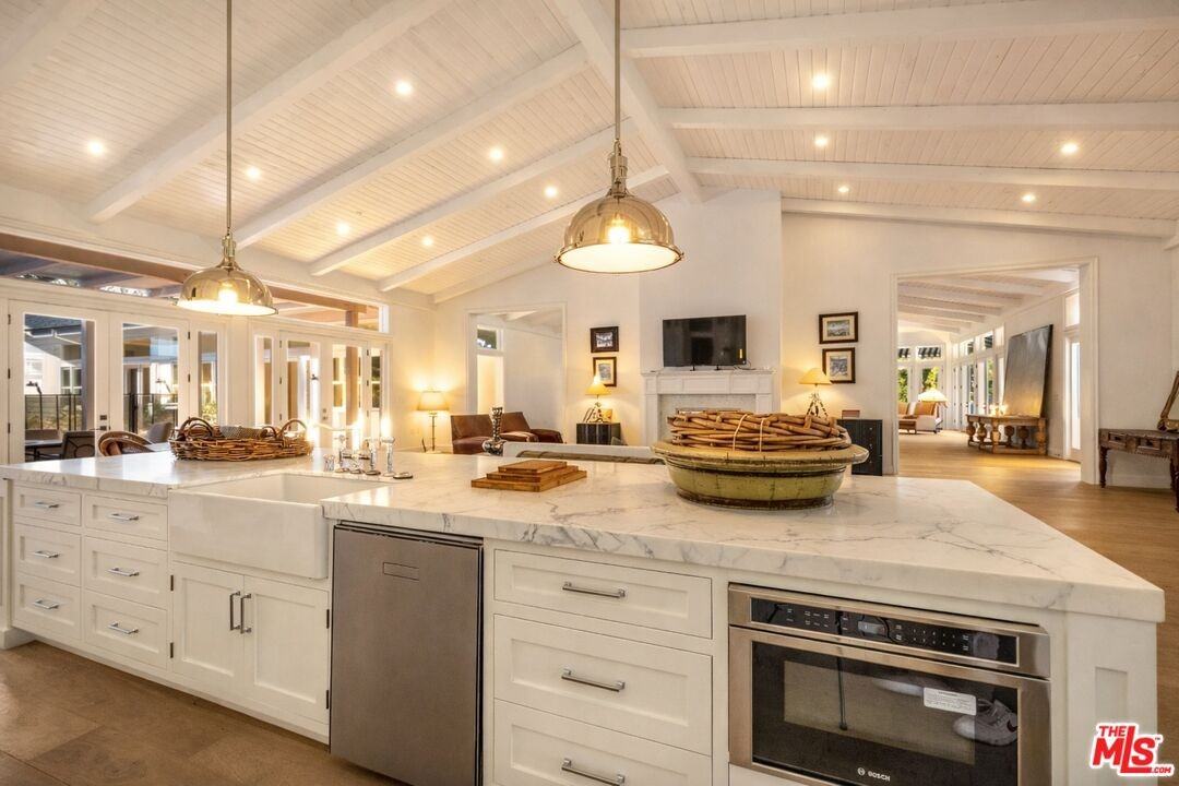 9669 Oak Pass Rd #1 - Photo 4 of 40