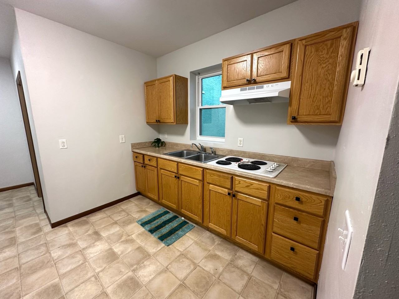 1205 Jackson Street - 1205 1/2 #1205-1-2 - Photo 5 of 10