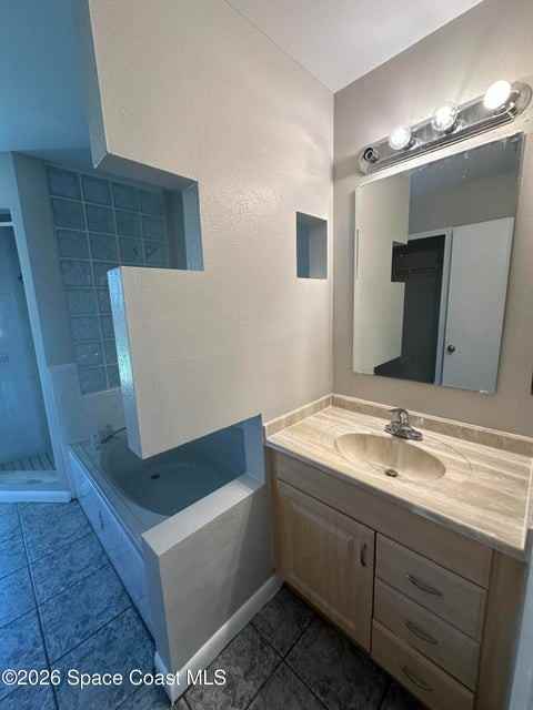 1100 Ipswich St Nw - Photo 5 of 12