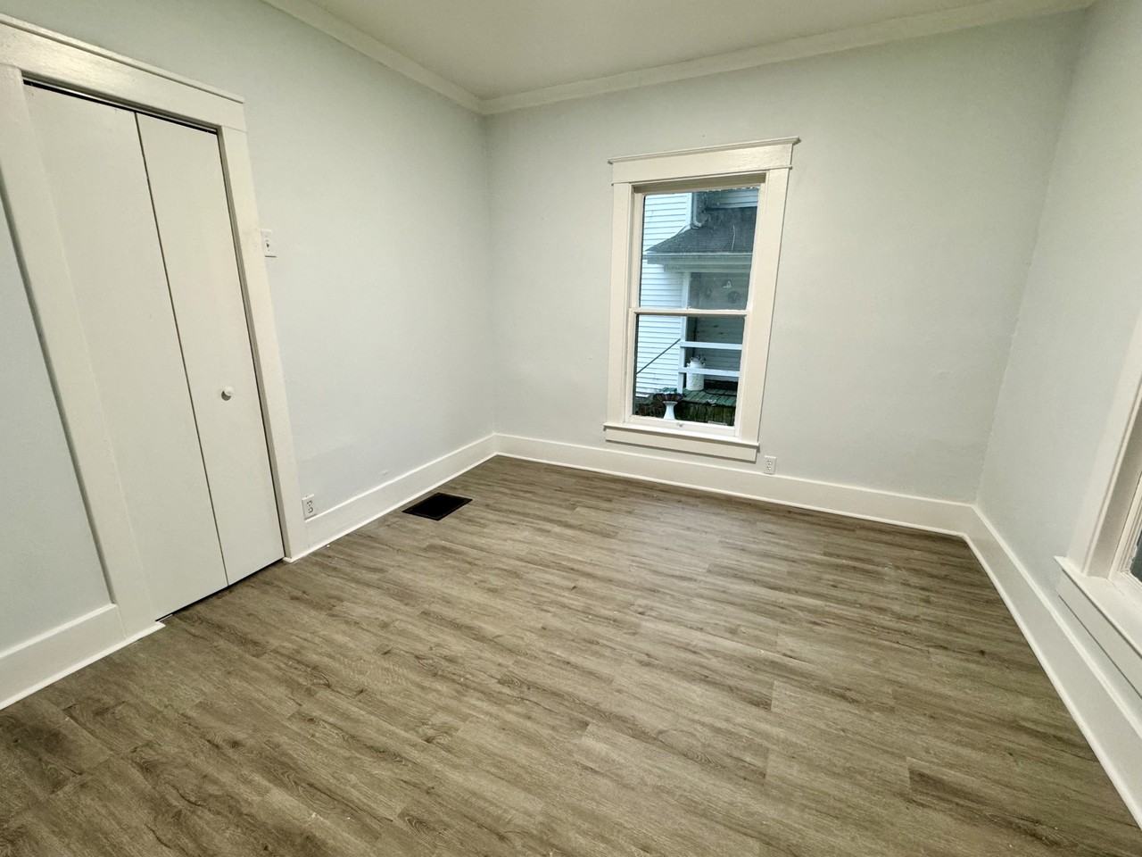 1126 N Morrison St #1 - Photo 5 of 15