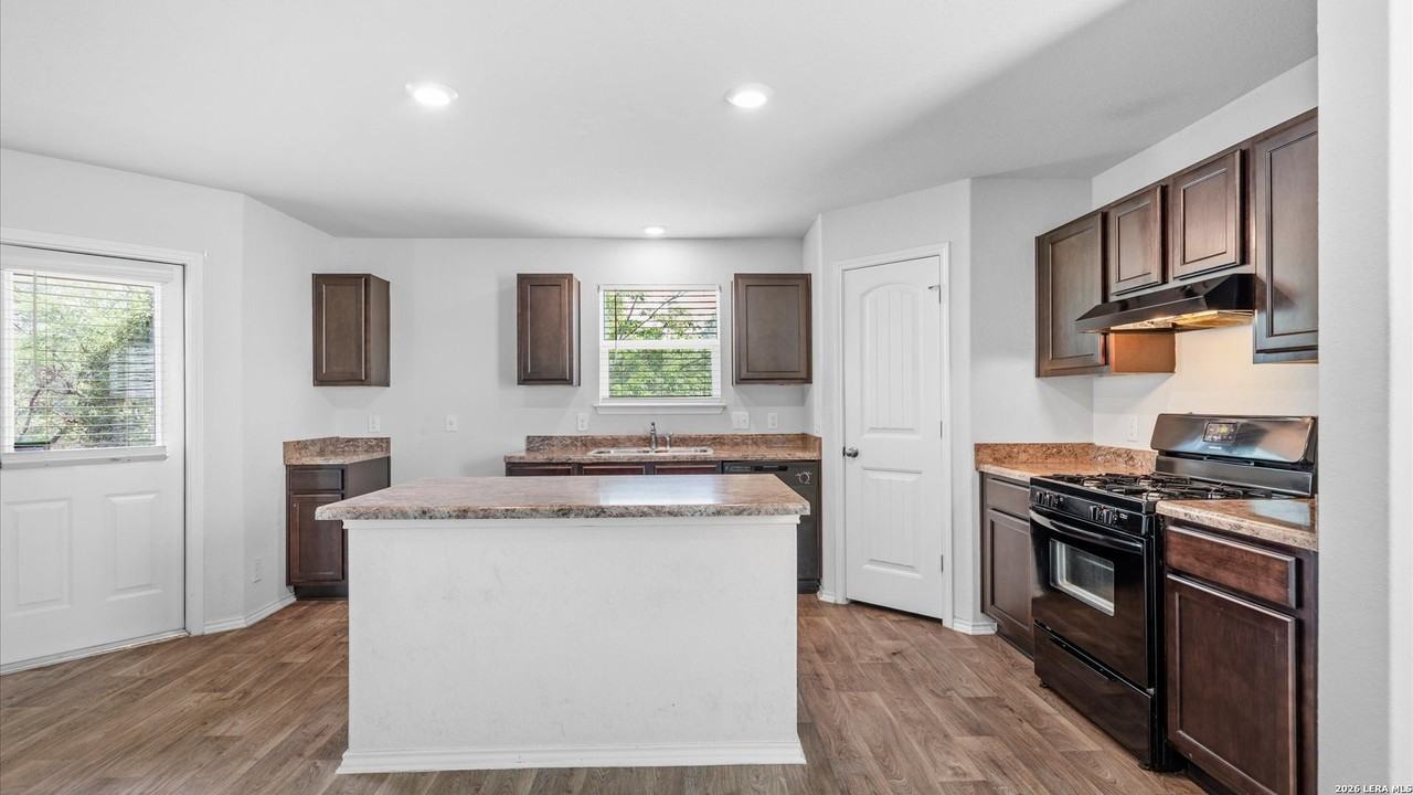 5618 Salado Fls - Photo 3 of 9