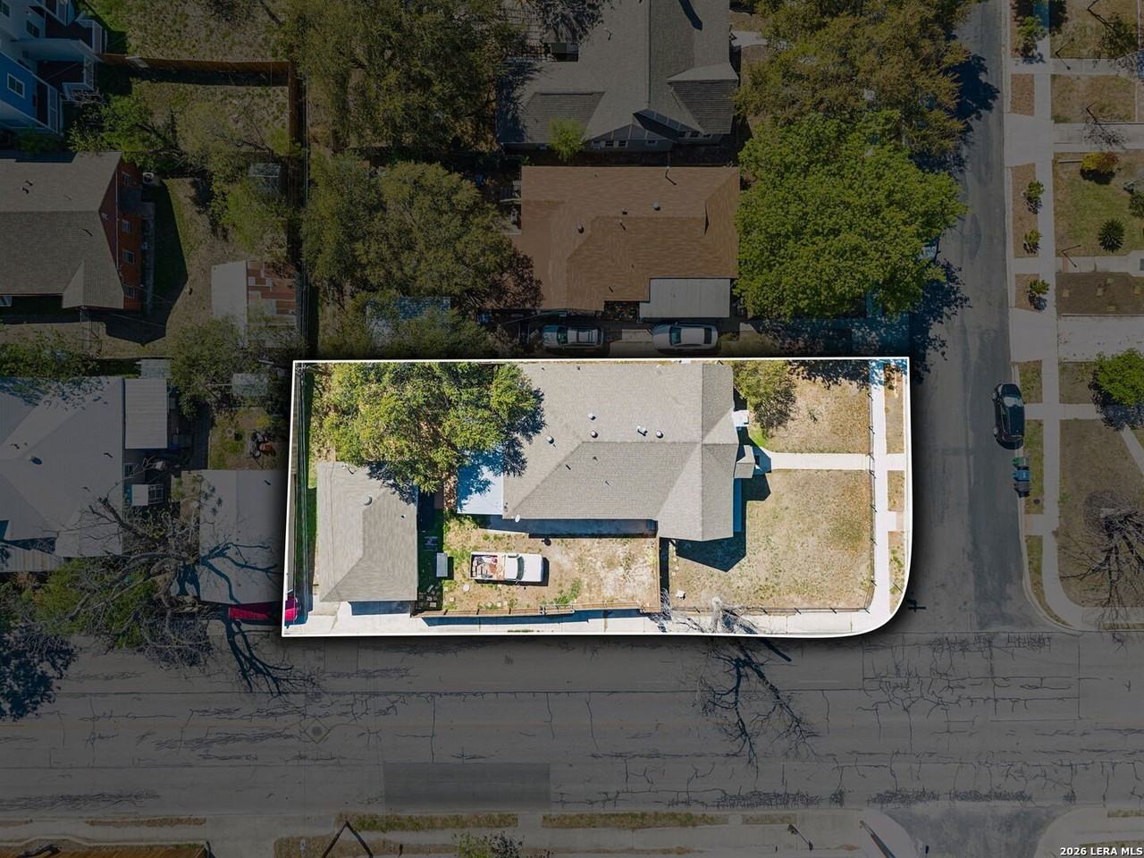 1444 Mckinley Ave - Photo 6 of 44