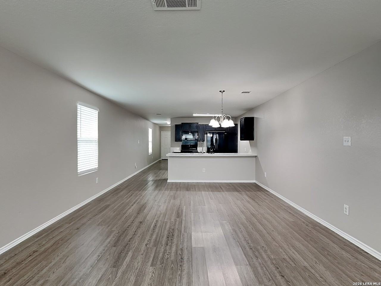 5118 Everett Loop - Photo 3 of 16