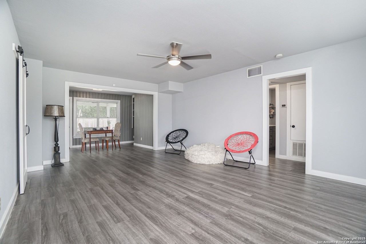 270 Emporia Blvd - Photo 2 of 24