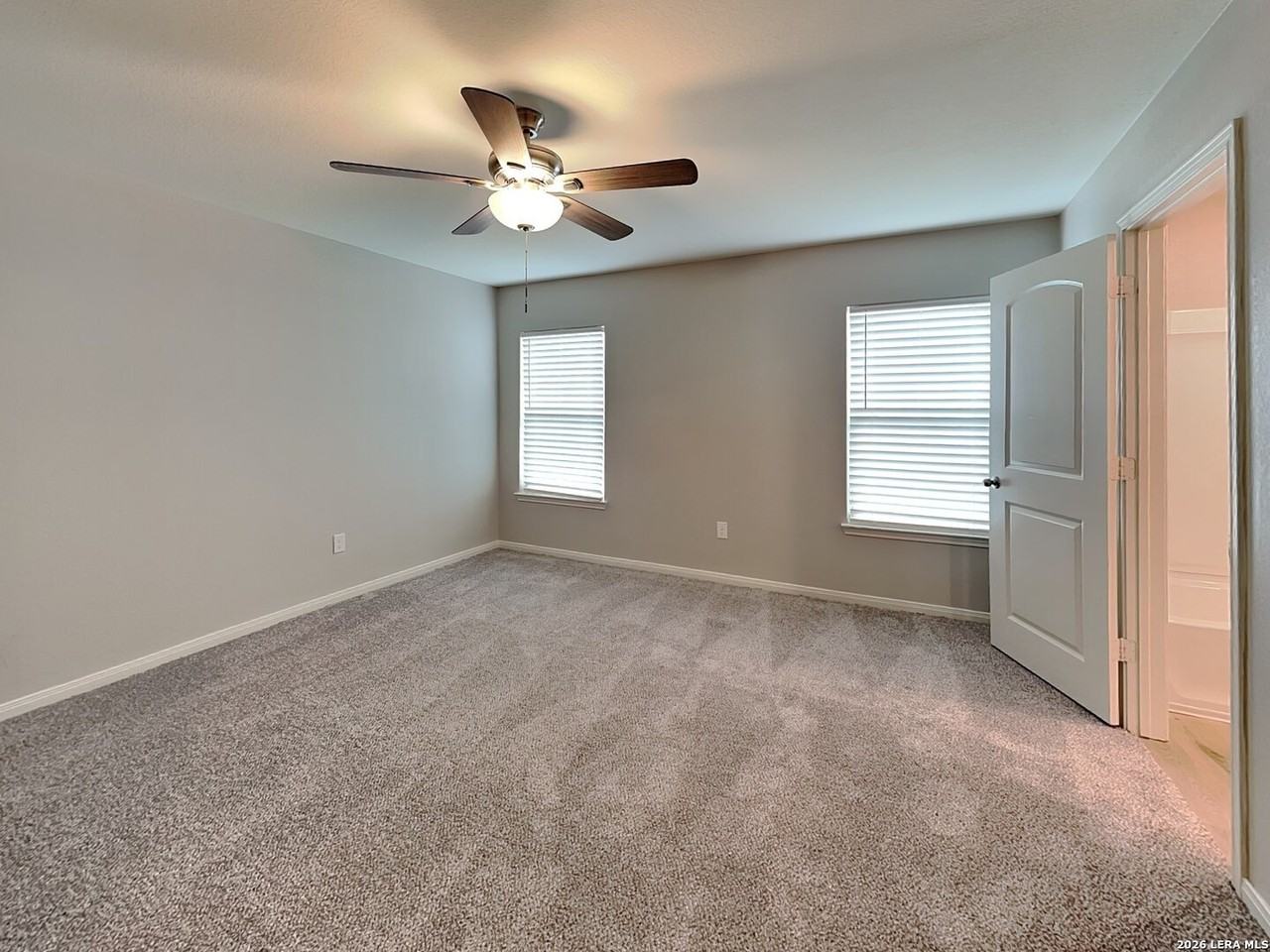 11753 Alcoser Ct - Photo 5 of 16