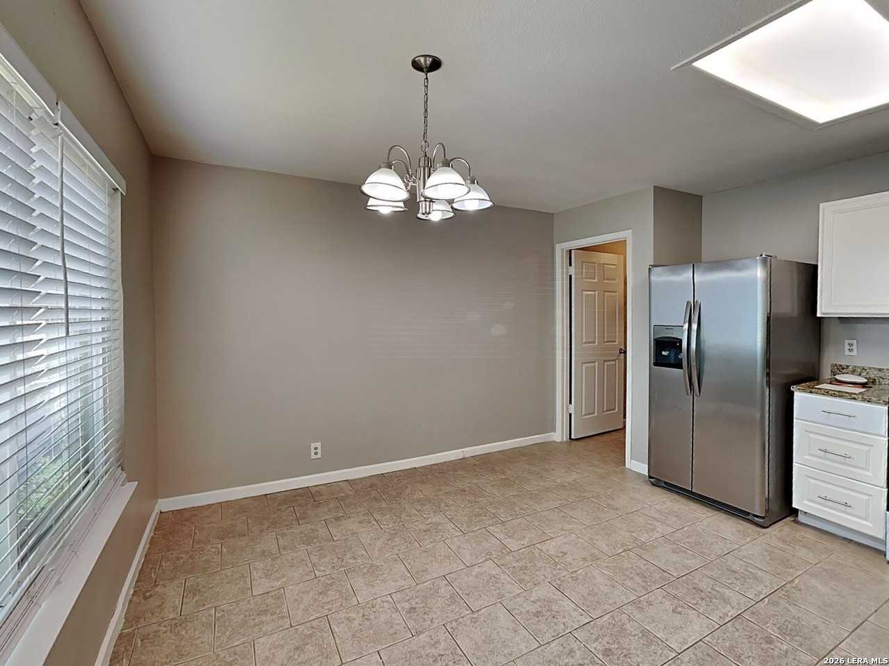 2814 Coast Plain Dr - Photo 3 of 15