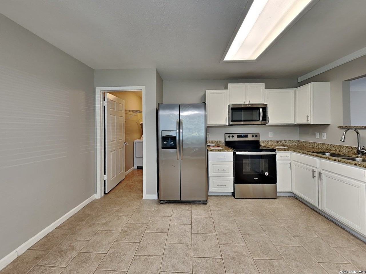 2814 Coast Plain Dr - Photo 5 of 15