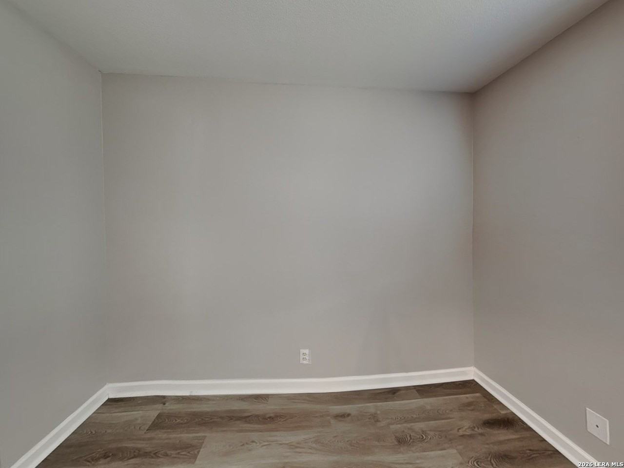 2814 Coast Plain Dr - Photo 7 of 15