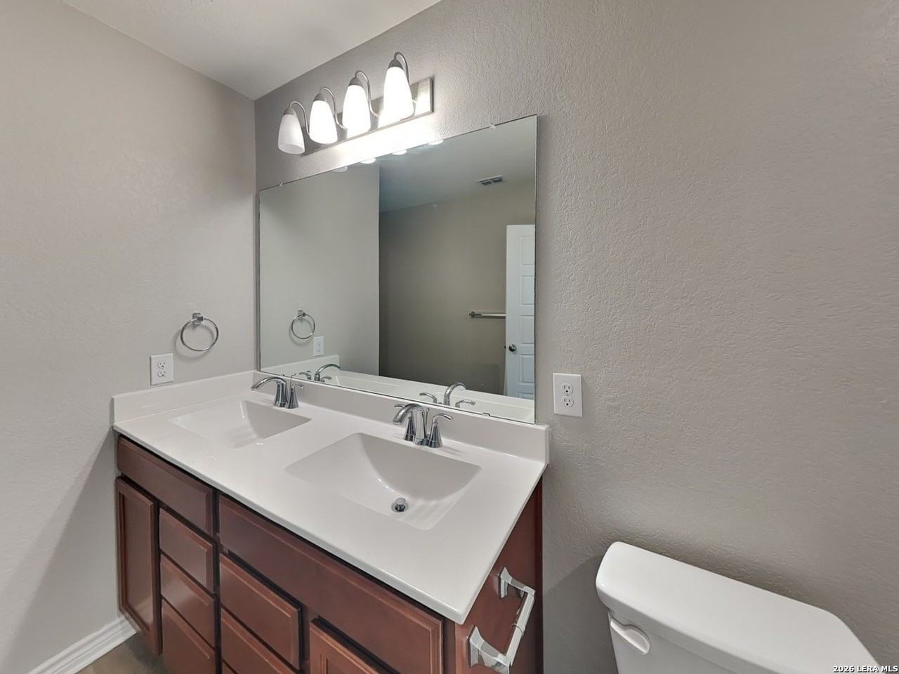 2631 Green Leaf Way - Photo 6 of 17