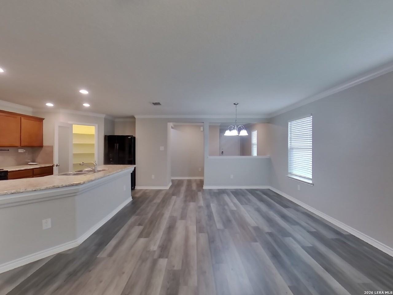 15307 Delta Pt - Photo 3 of 16