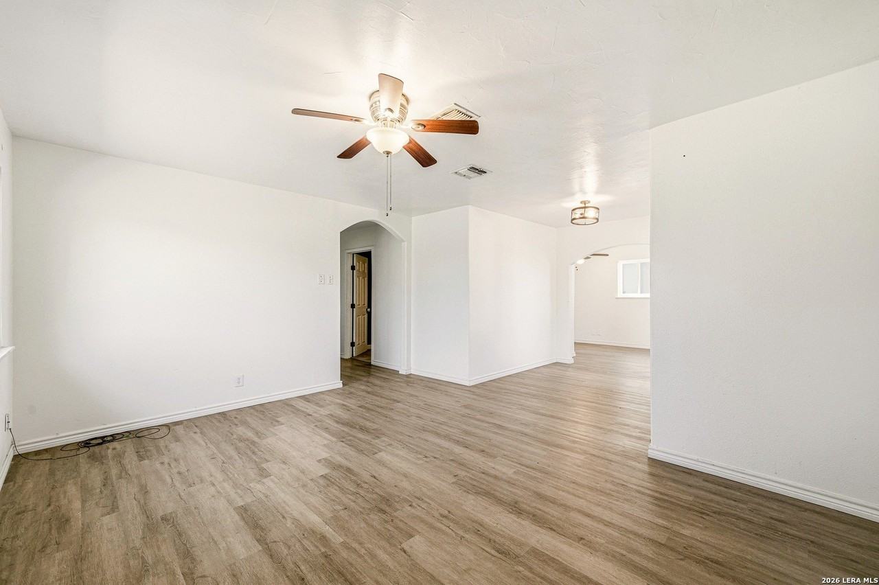 106 Wayfarer Pl - Photo 5 of 28