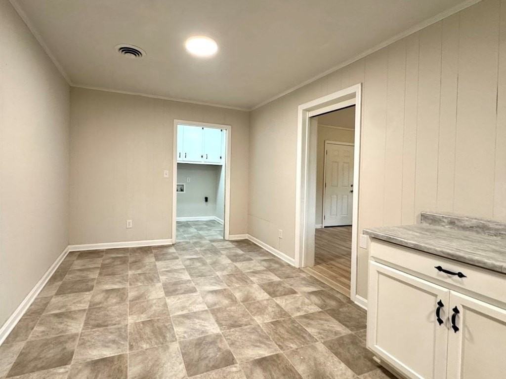 868 Watts Dr - Photo 7 of 21