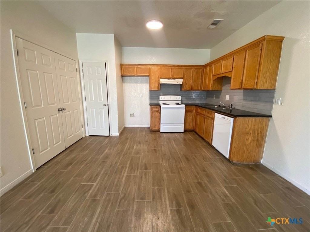2207 Wright Way #B - Photo 3 of 10