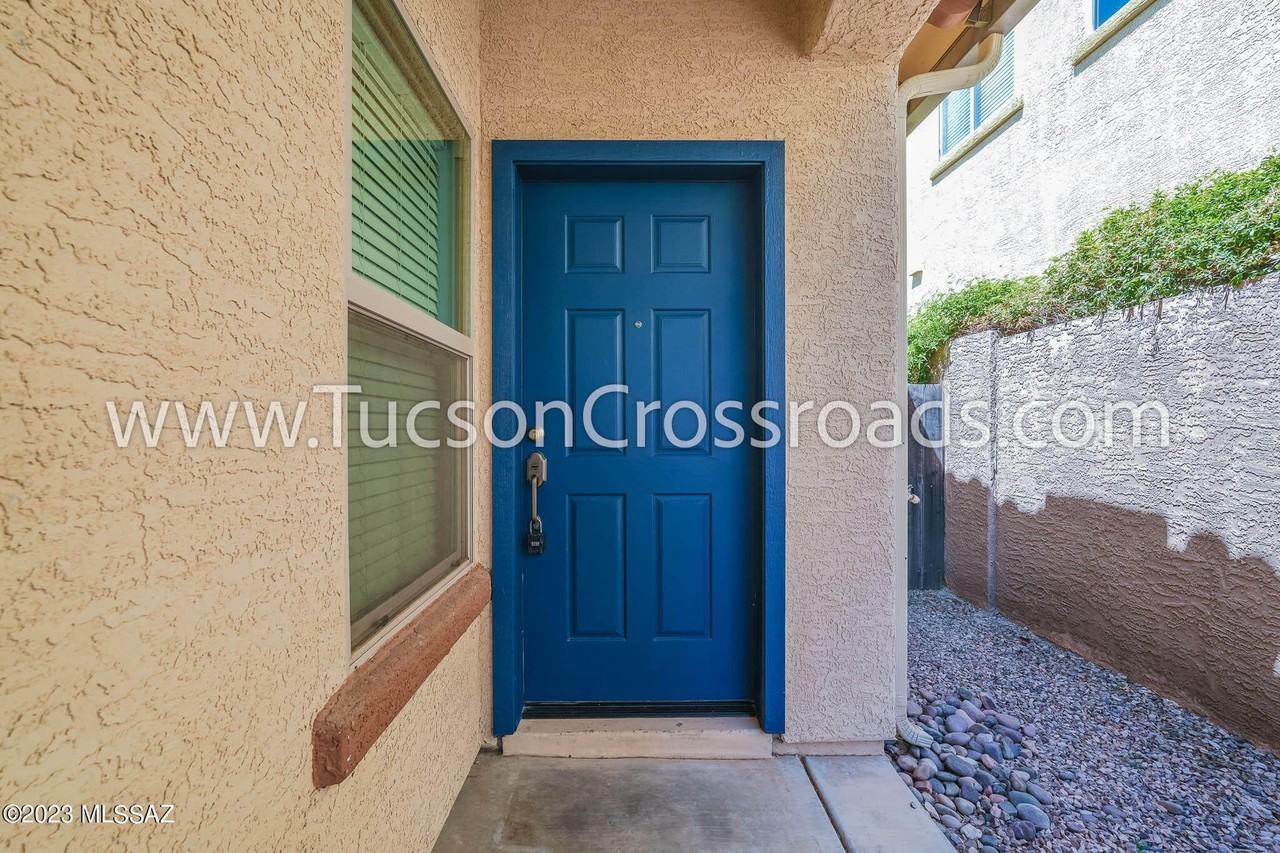 1254 W Versilia Dr - Photo 3 of 43