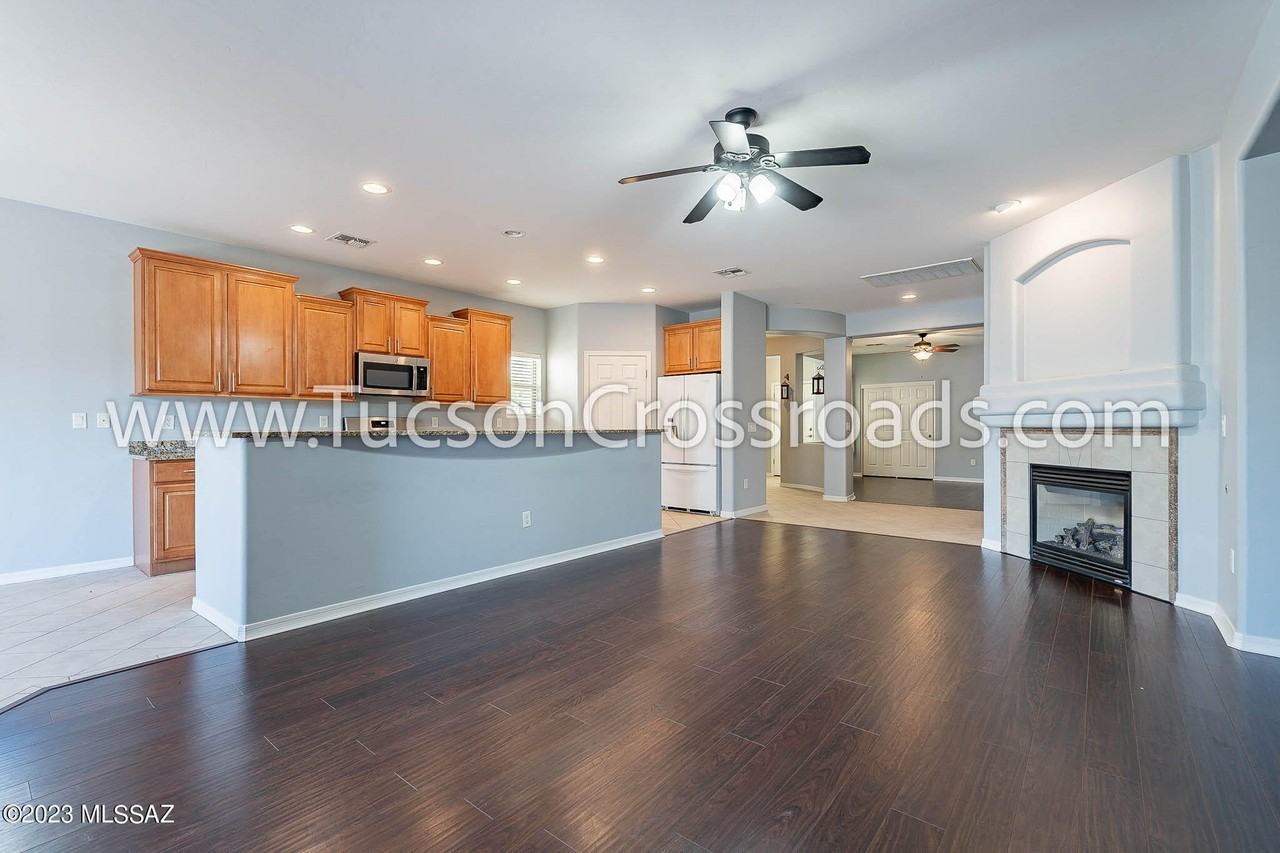 1254 W Versilia Dr - Photo 6 of 43