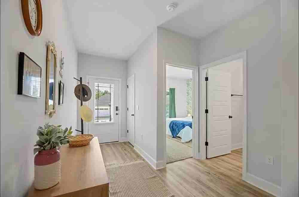2047 Hansell Hill Dr - Photo 7 of 45
