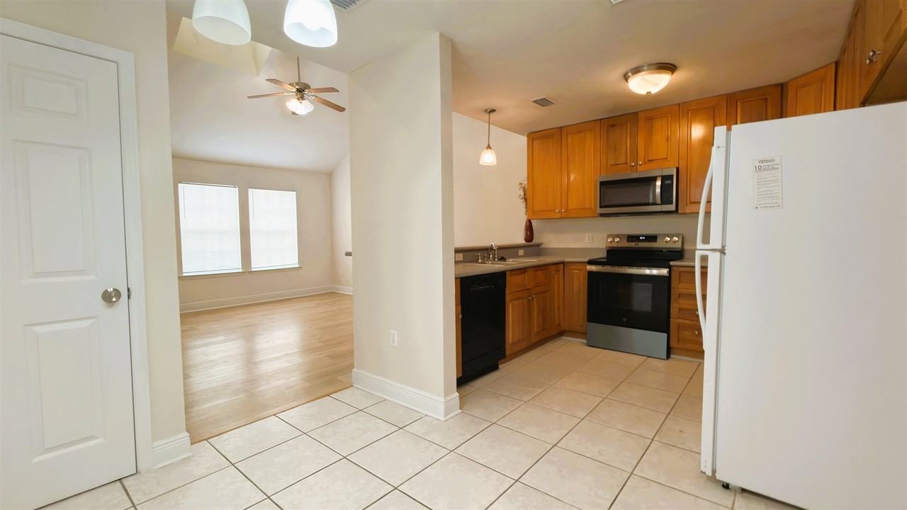 3189 Sawtooth Dr - Photo 5 of 19