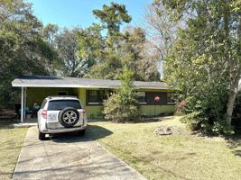 featured image of 410 Essex Dr