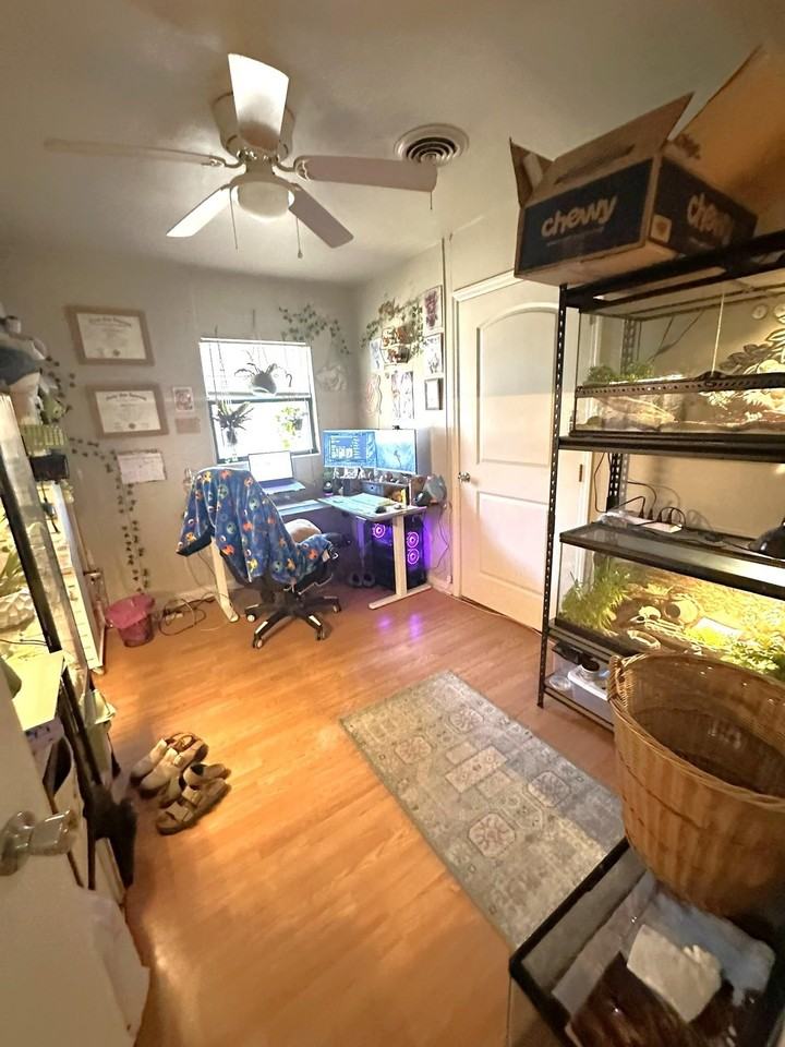 410 Essex Dr - Photo 5 of 9