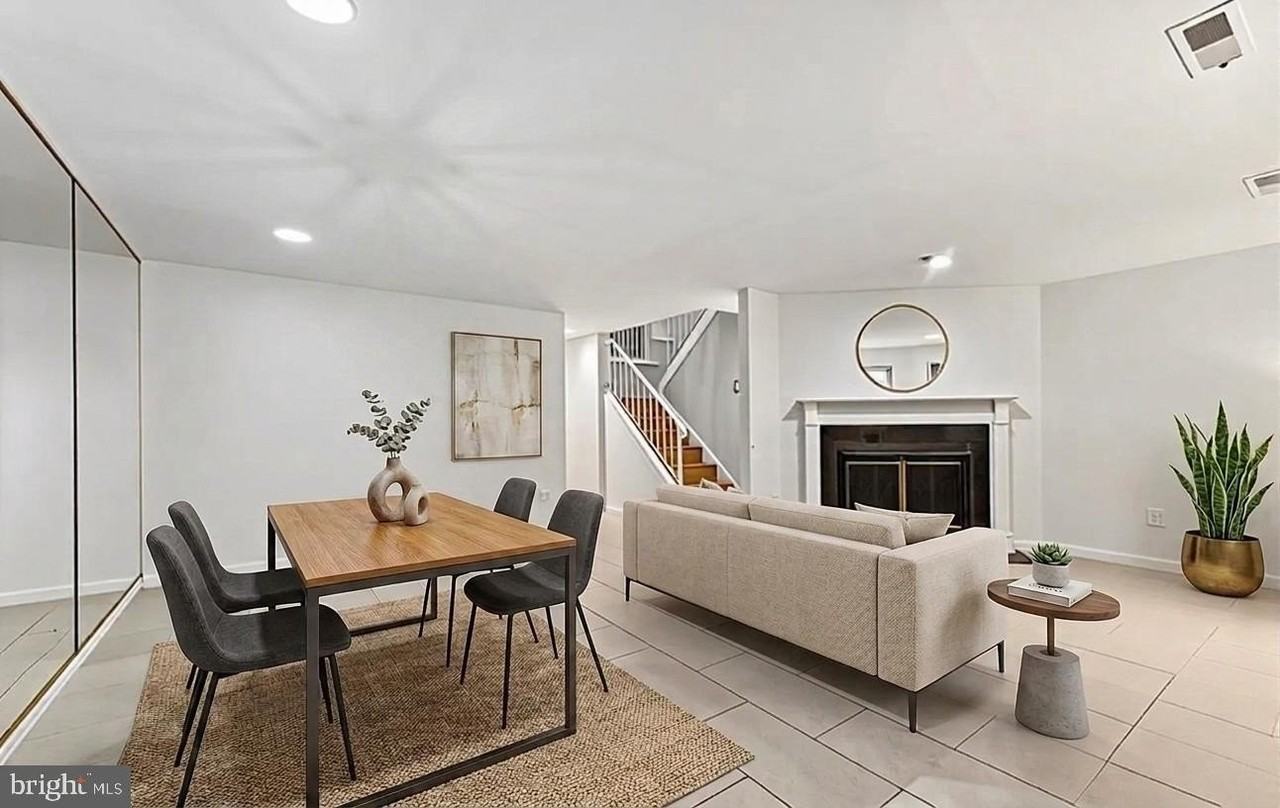 1124 25th St Nw #T4 - Photo 7 of 21