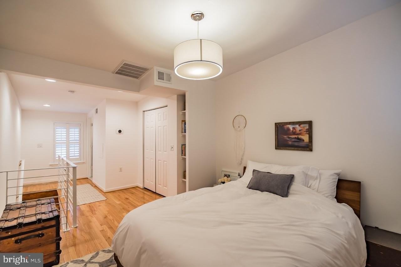 619 11th St Ne - Photo 4 of 6