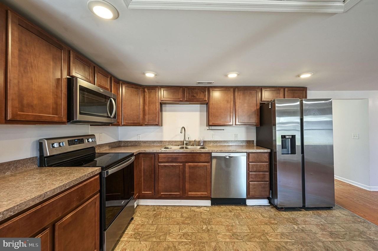 219 S West St - Photo 6 of 18