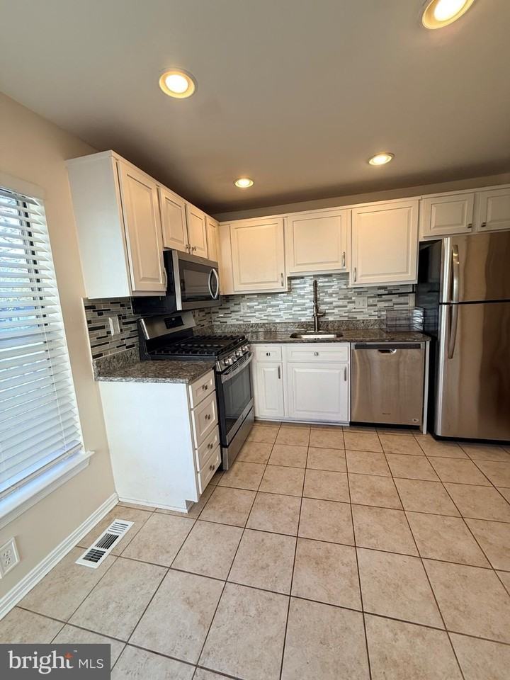3408 Littleleaf Pl - Photo 2 of 5
