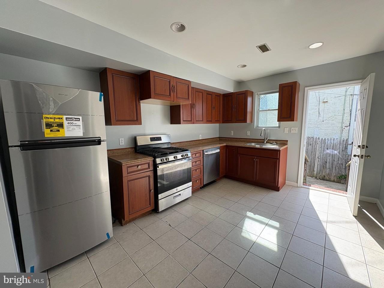 1624 Elkins Ln - Photo 2 of 10