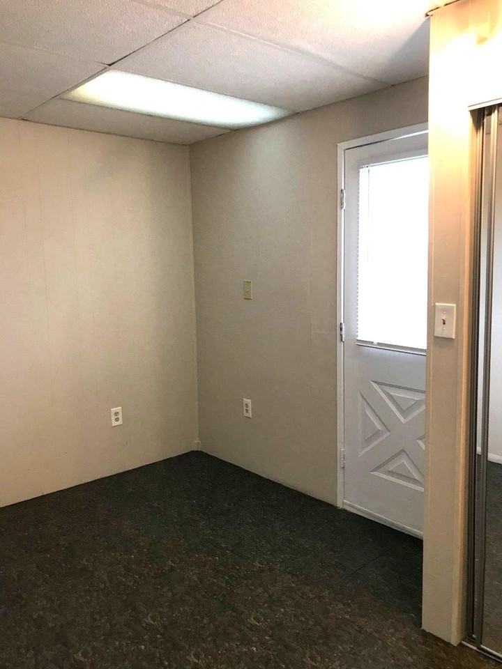 1923 E Pratt St #2R - Photo 7 of 8