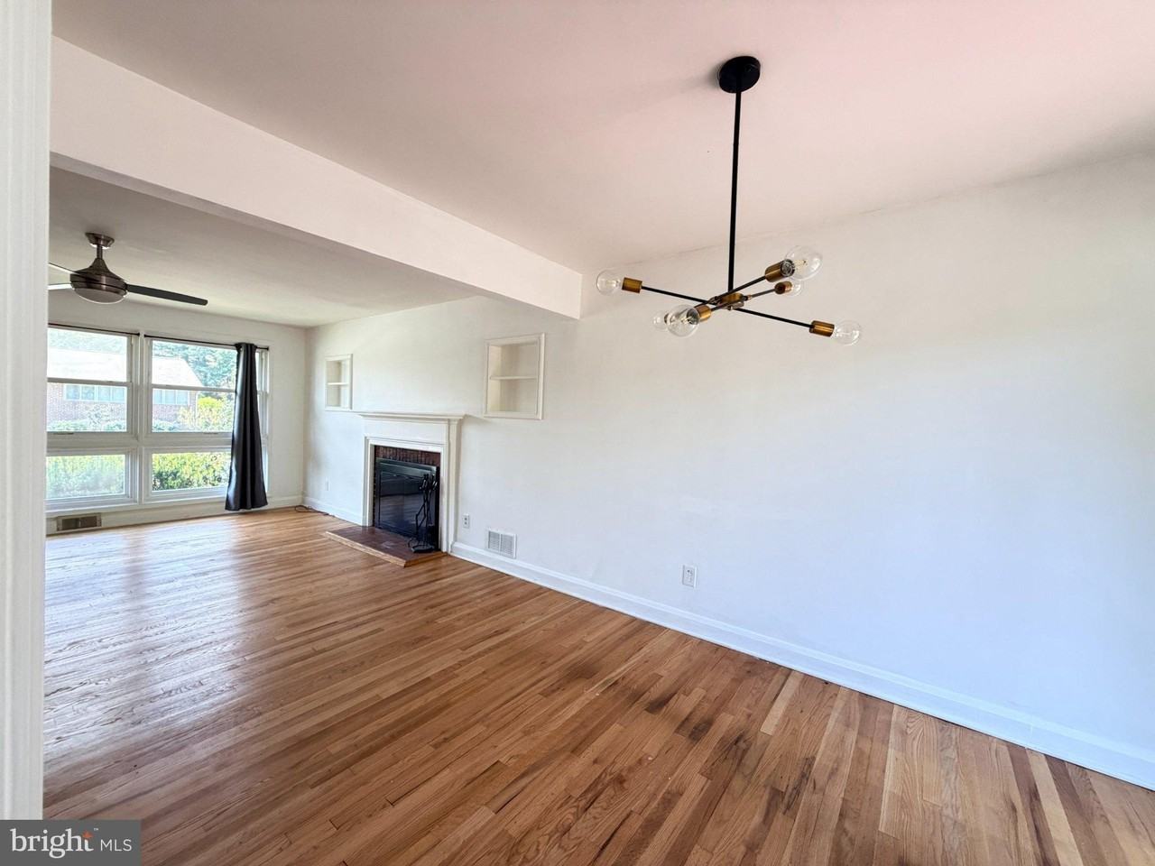 1307 Malbay Dr - Photo 5 of 18