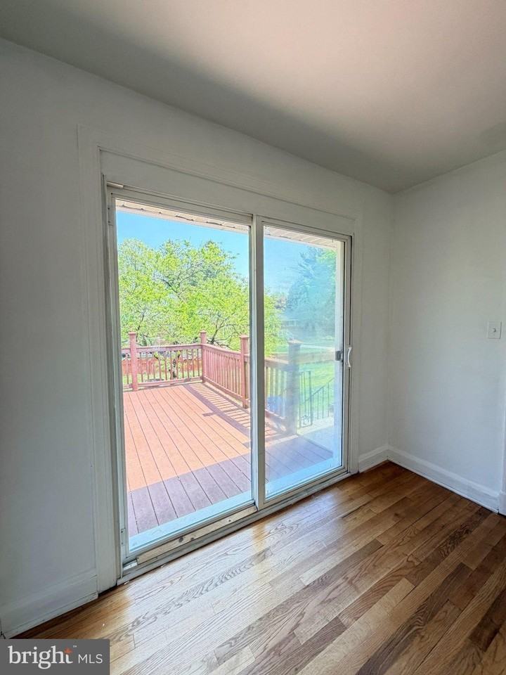 1307 Malbay Dr - Photo 6 of 18