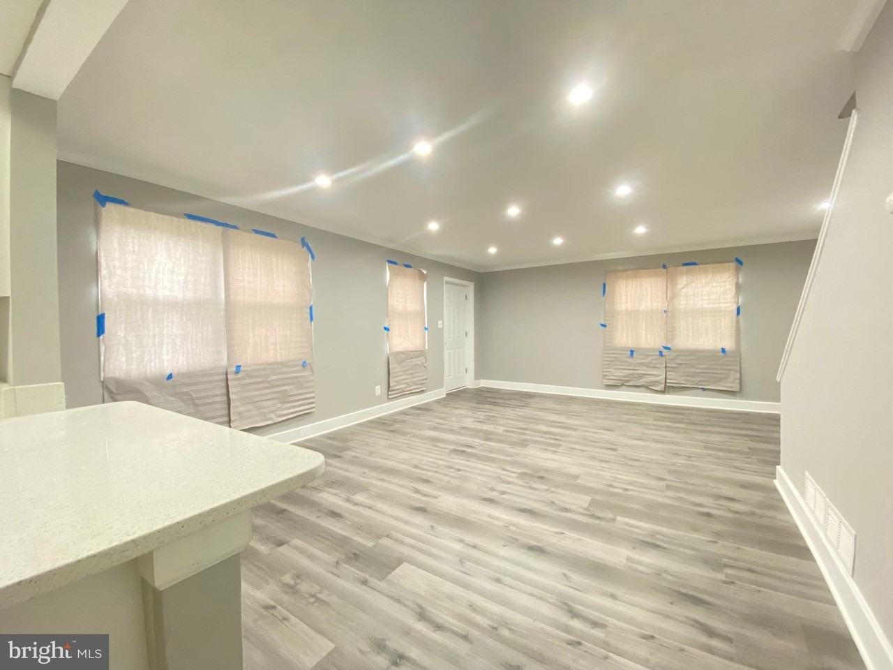 2301 Houston St - Photo 4 of 12