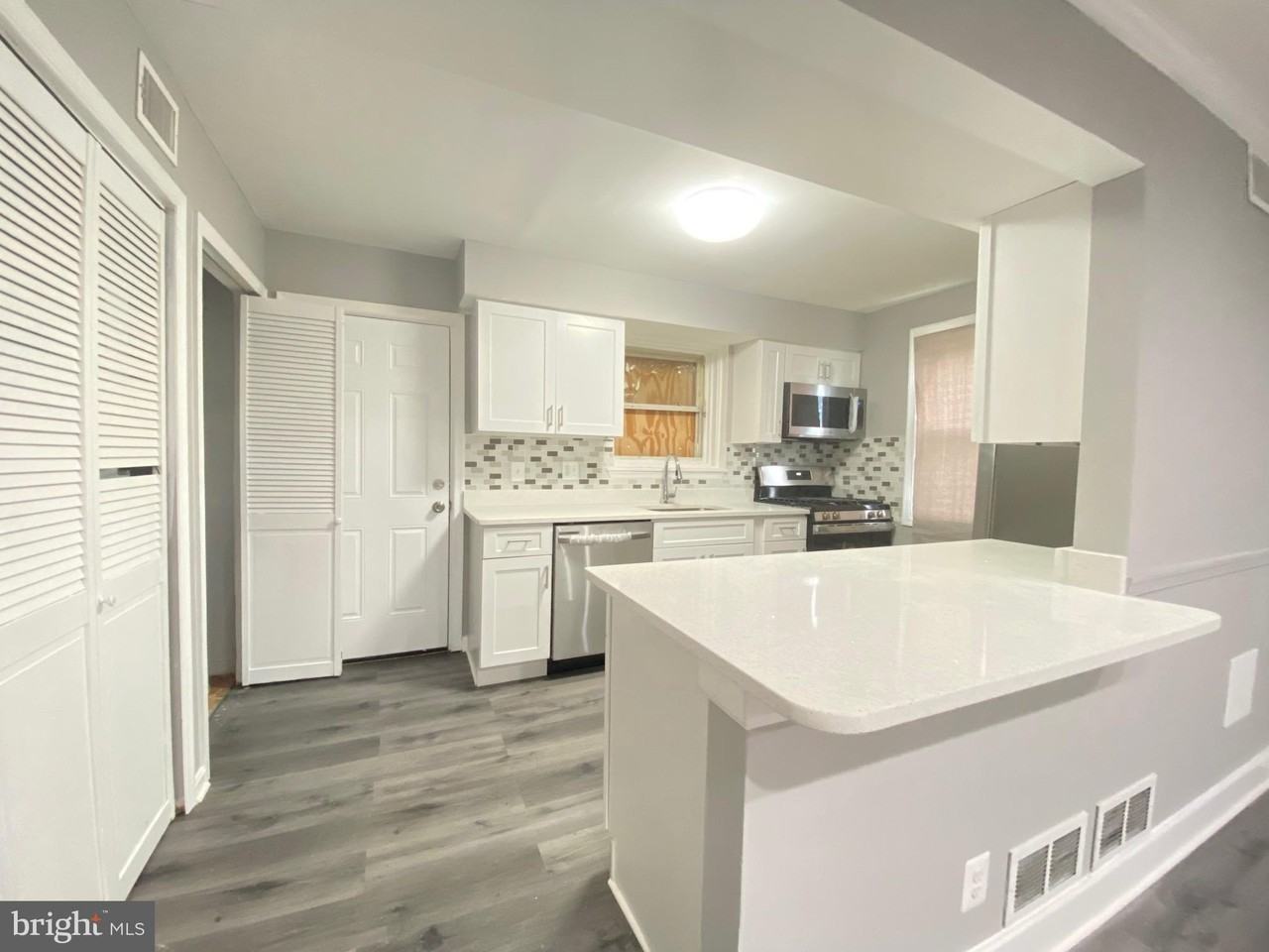 2301 Houston St - Photo 6 of 12