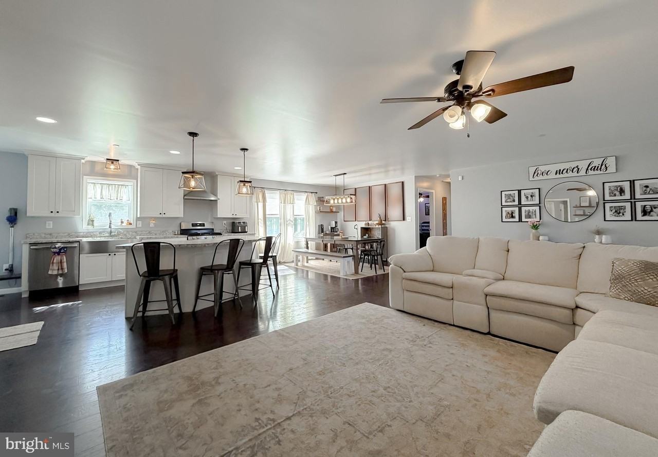 49474 Morning Glory Ln - Photo 7 of 50