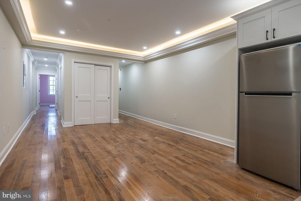 693 Haddon Ave - Photo 6 of 9