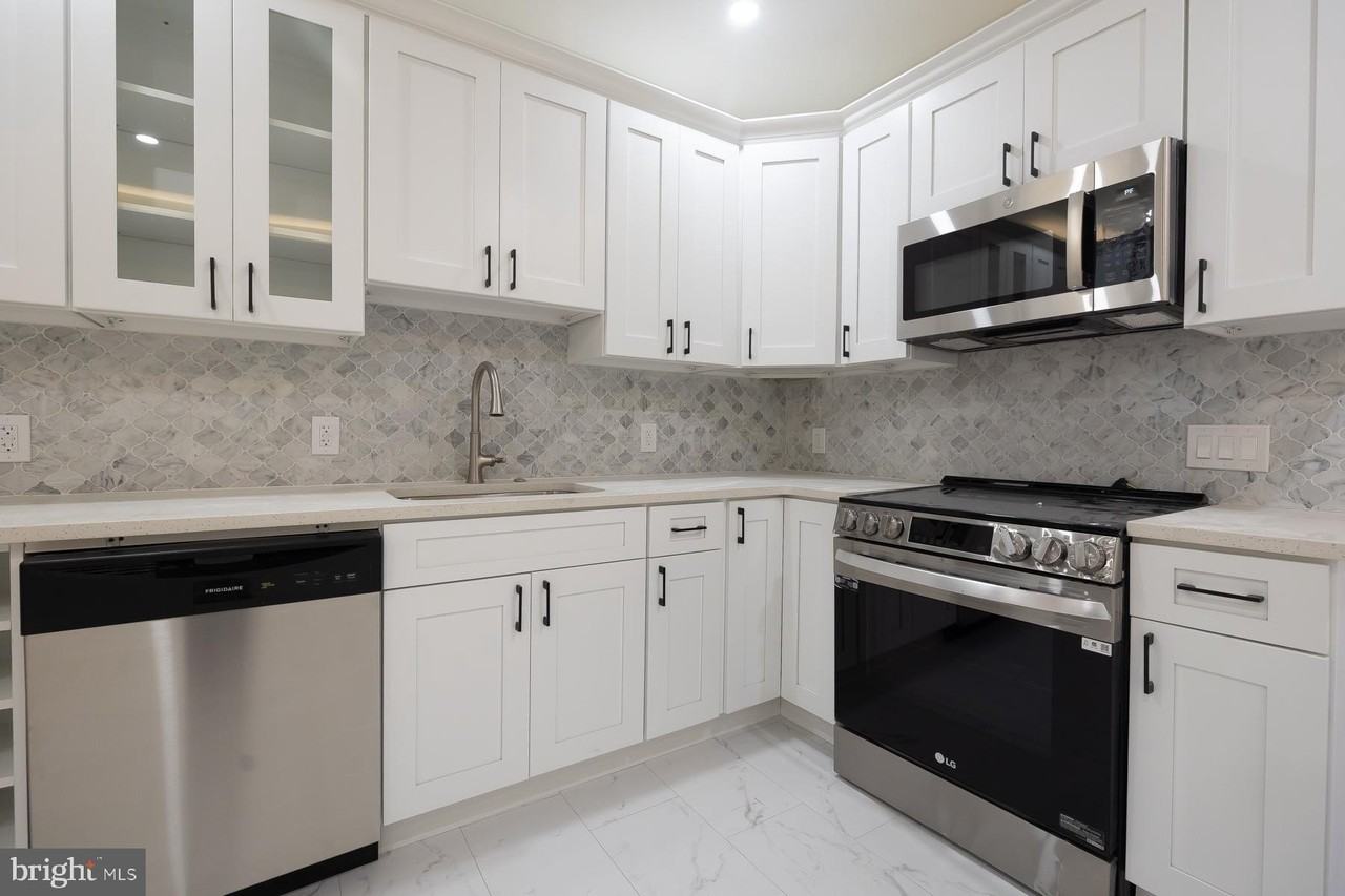 693 Haddon Ave - Photo 7 of 9