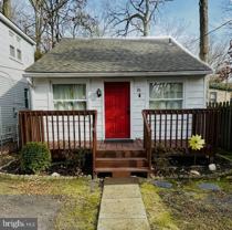 29 Point Breeze Ave - Photo 1 of 1