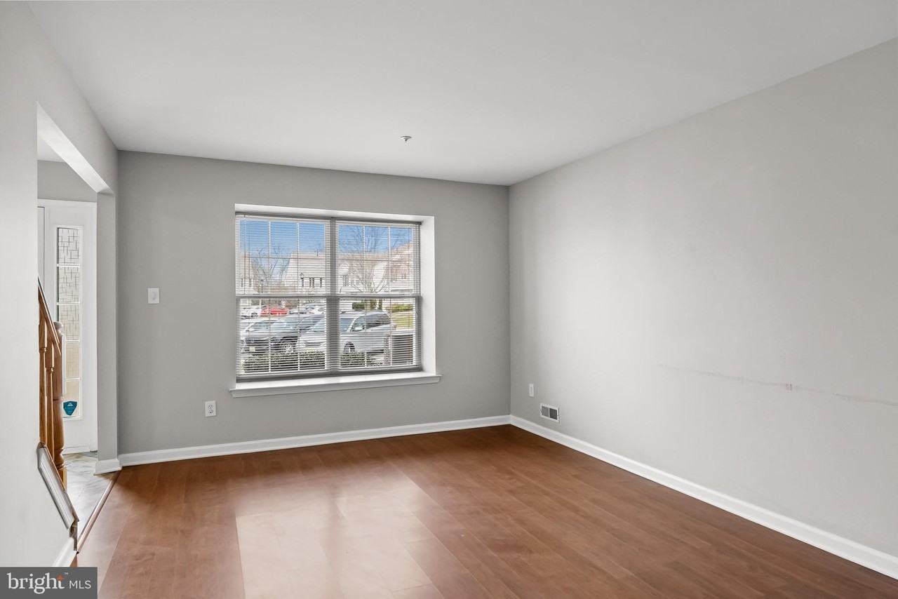 1505 Beacon Hill Dr - Photo 6 of 28