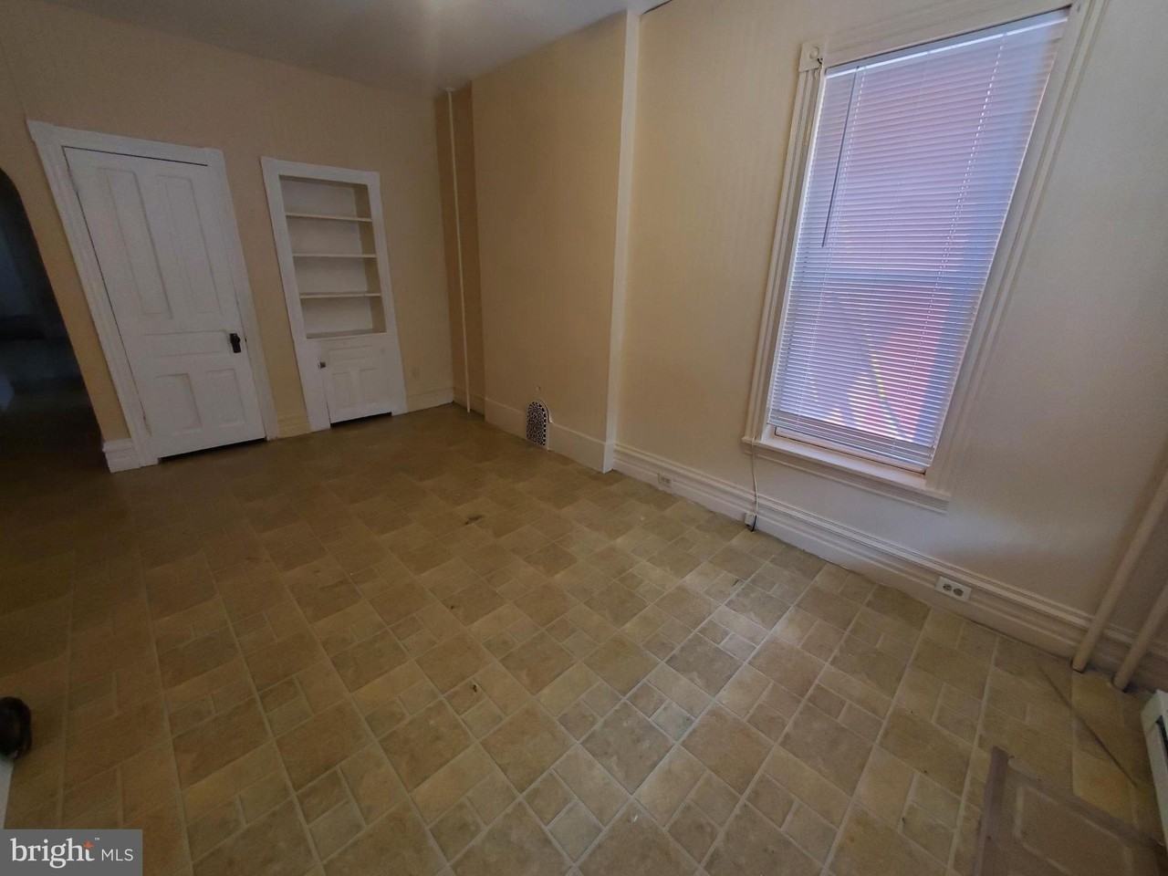 638 N 2nd St #1 - Photo 4 of 13