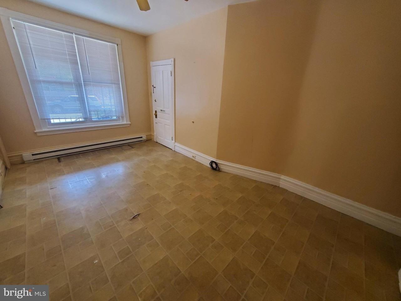 638 N 2nd St #1 - Photo 5 of 13